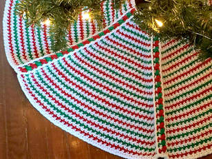 Holiday Magic Christmas Tree Skirt crochet pattern