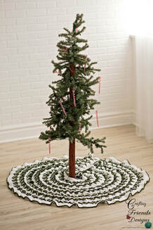 Free Christmas Pine Tree Skirt crochet pattern