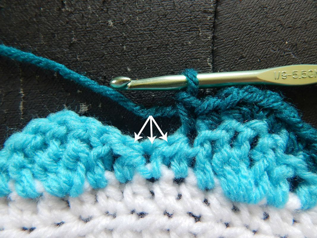 Wave & Chevron crochet stitch tutorial by Crafting Friends Designs